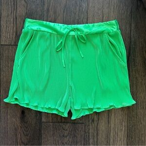 Blue B Collection Pleated Green Women's Shorts